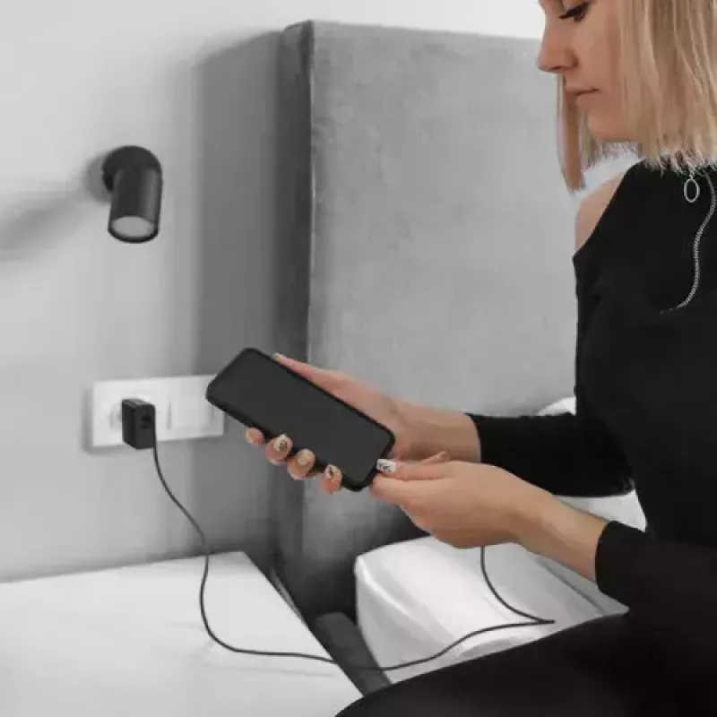 Nabíjačka Qoltec 52378 interiérová AC rýchlonabíjačka 3A USB Type-C čierna