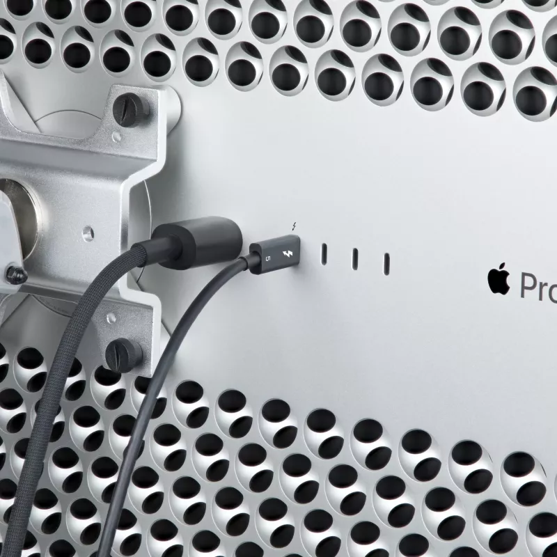 StarTech.com 3ft (1m) Thunderbolt 5 kábel, 80 Gbit/s/do 120 Gbit/s, 240 W PD, 8K 60 Hz, certifikovaný Thunderbolt kábel – kompatibilný s Thunderbolt 4/USB4/USB-C