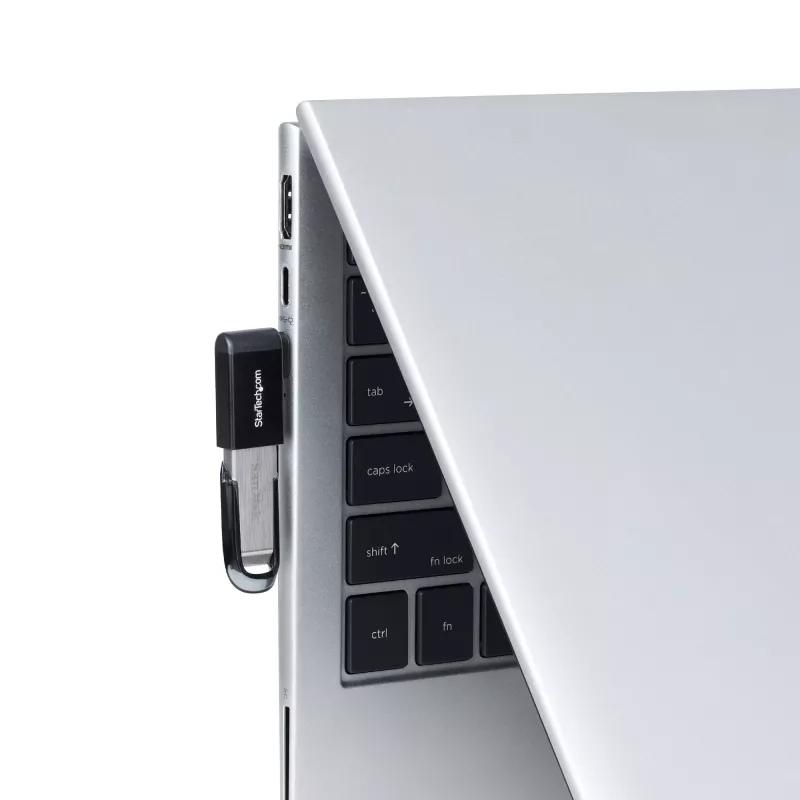 StarTech.com zahnutý USB-C na USB-A adaptér, USB 5 Gbit/s, kompaktný adaptér USB-C samec na USB-A samica, kovové puzdro, samec/samica