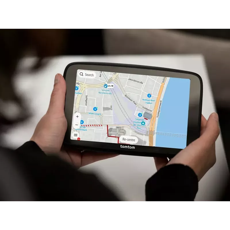 Ručný GPS navigátor TOMTOM GO s 7 palcov dotykovým displejom, 32 GB, mapy Európy, čierny