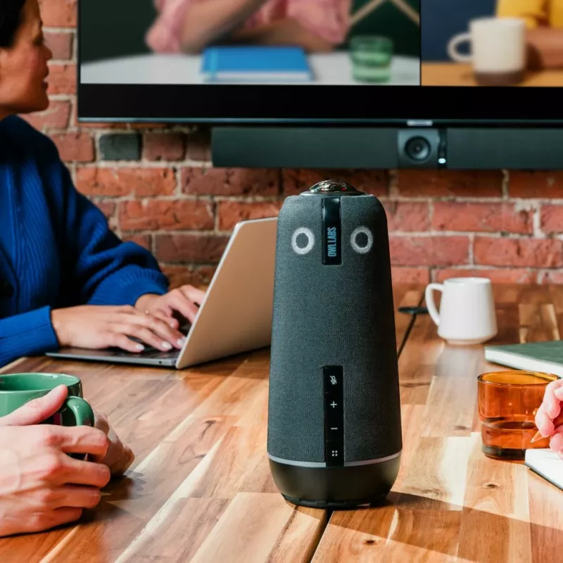 Skupinový videokonferenčný systém Owl Labs Meeting Owl 4+ 360 stupňov 4K Ultra HD
