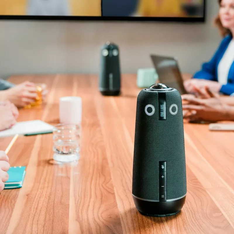 Skupinový videokonferenčný systém Owl Labs Meeting Owl 4+ 360 stupňov 4K Ultra HD