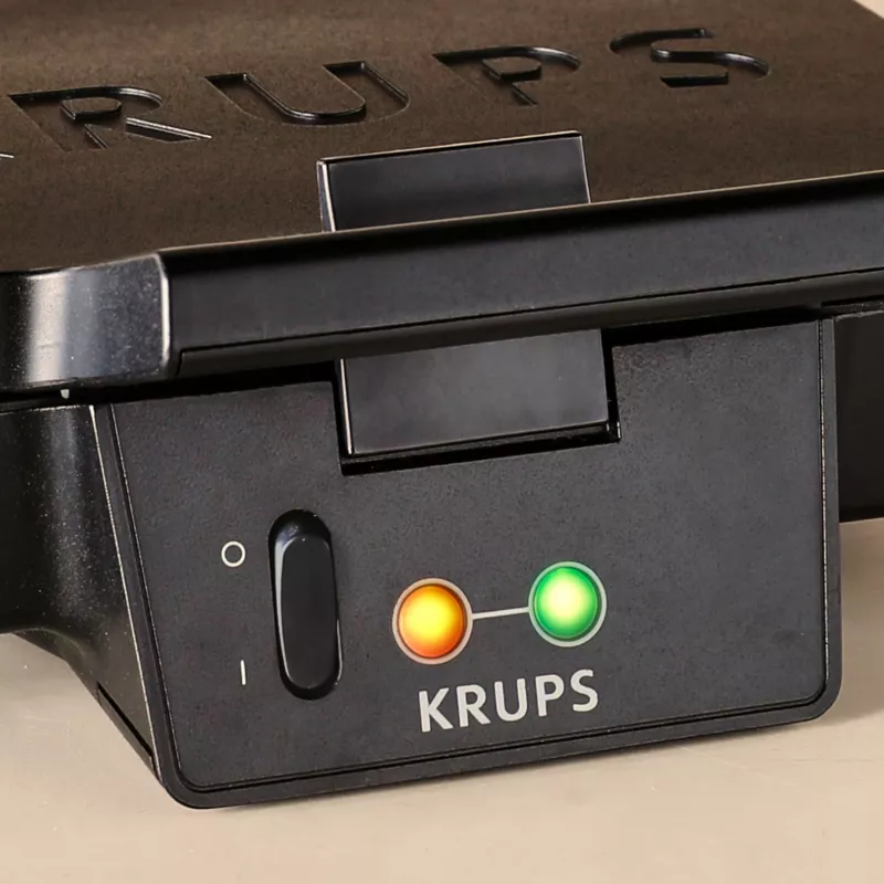 Krups FDK Iconic FDK462 sendvičovač 850 W čierna