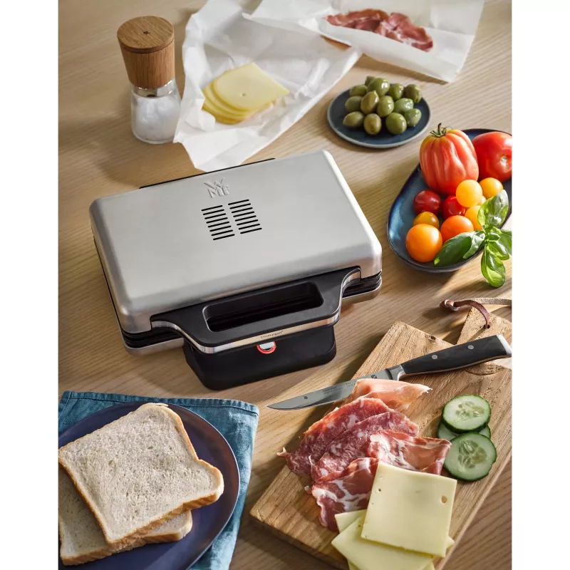 WMF 0415150011 sendvičovač 800 W čierna, strieborná