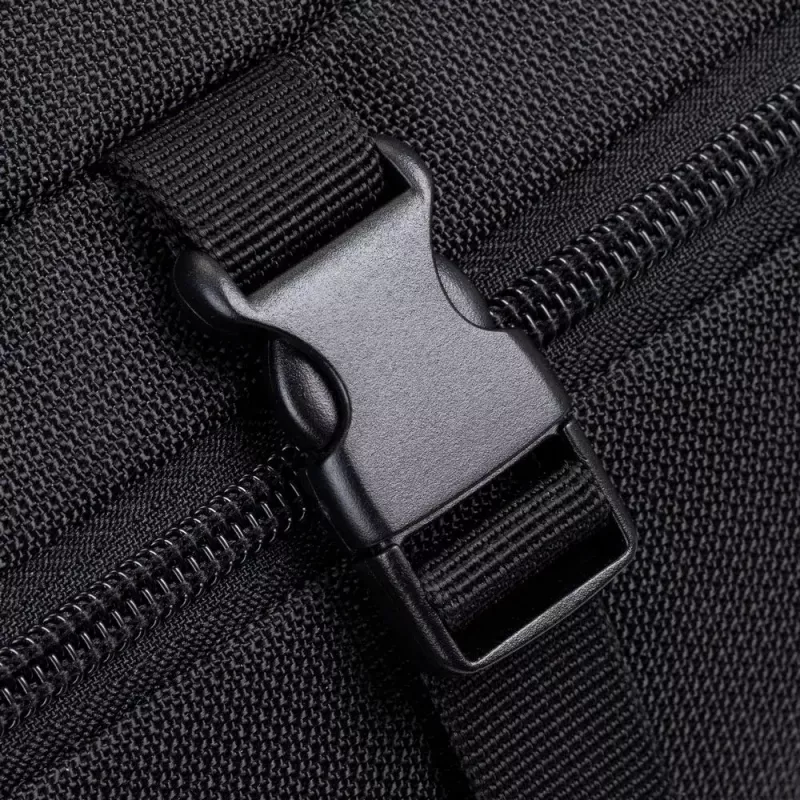 Batoh Rivacase 8461 43,9 cm 17,3 palcov čierny 2 predné vrecká
