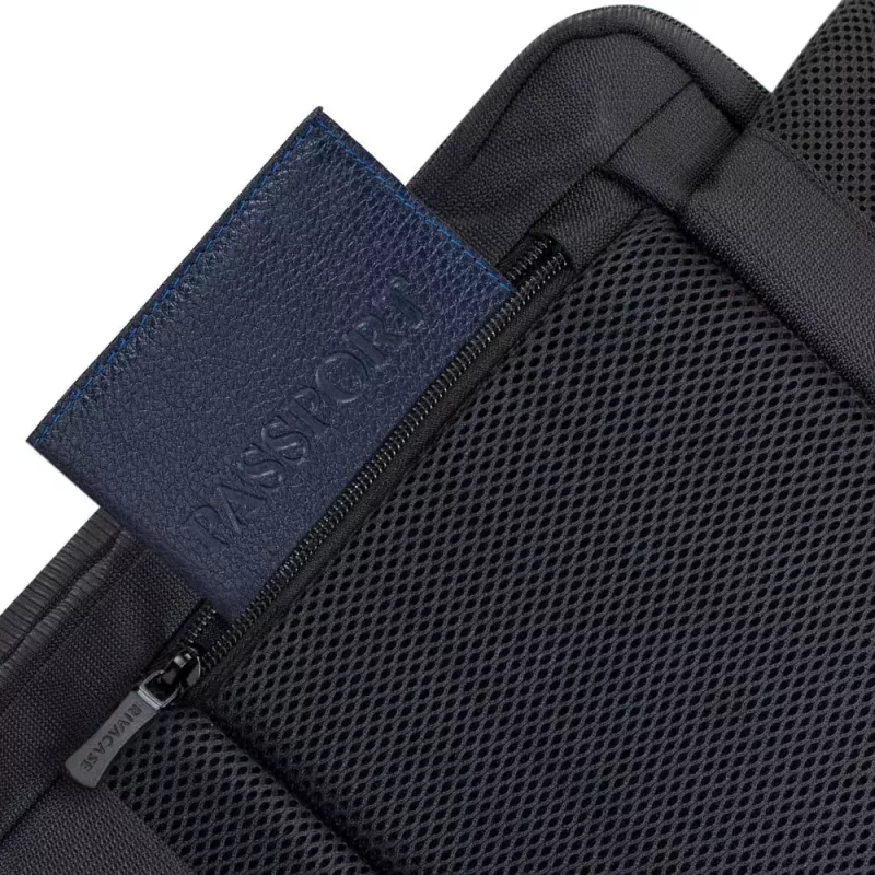 Batoh Rivacase 8461 43,9 cm 17,3 palcov čierny 2 predné vrecká