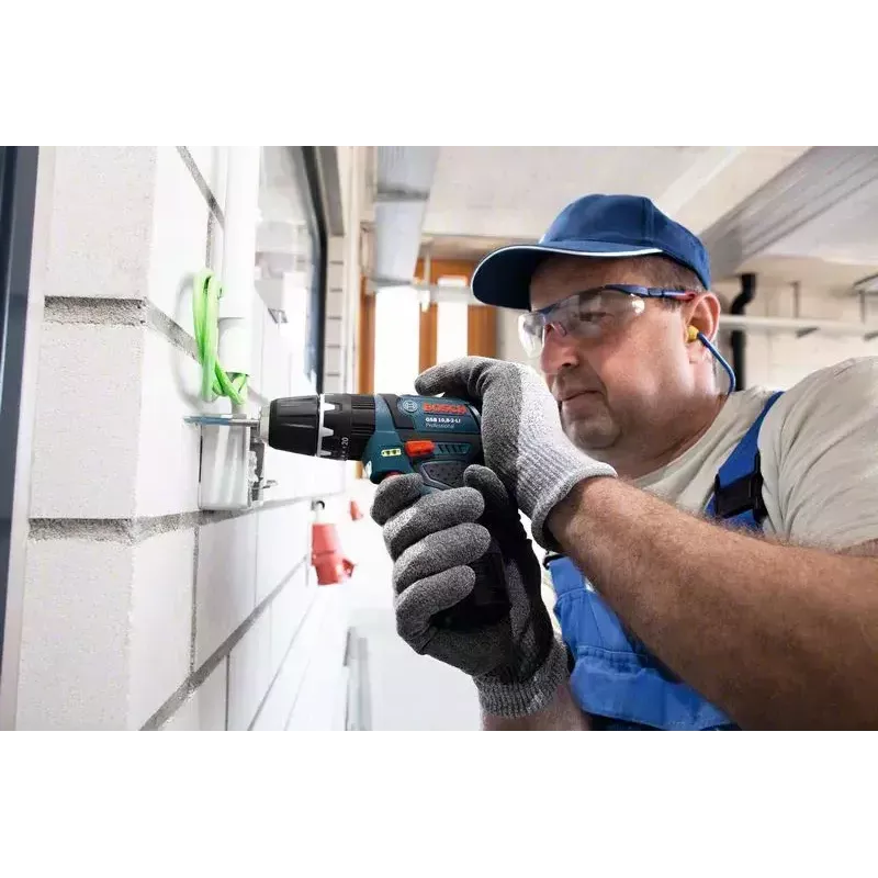 Vŕtačka s pištoľovou rukoväťou Bosch GSB 12V-15, 1300 ot/min, batéria 2 Ah