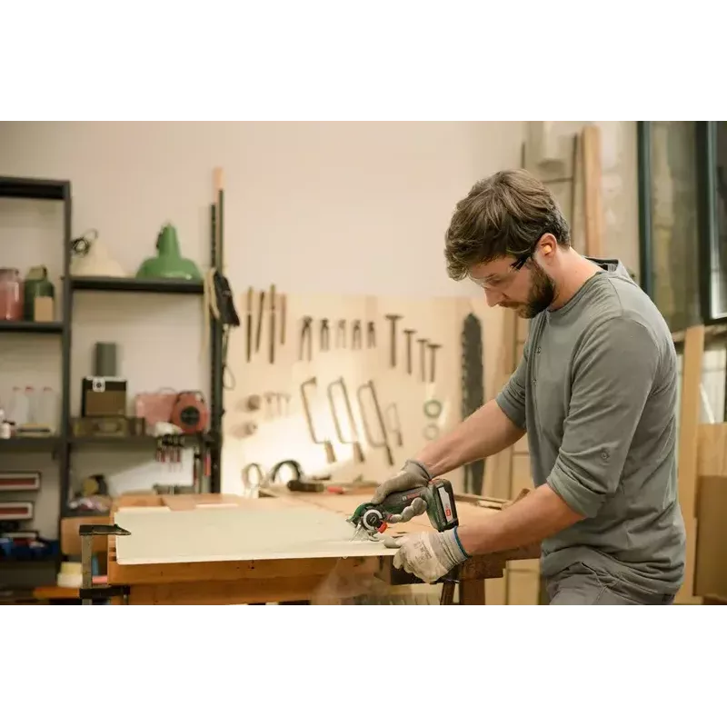 Bosch AdvancedCut 18 7000 RPM čierna, zelená, červená, strieborná