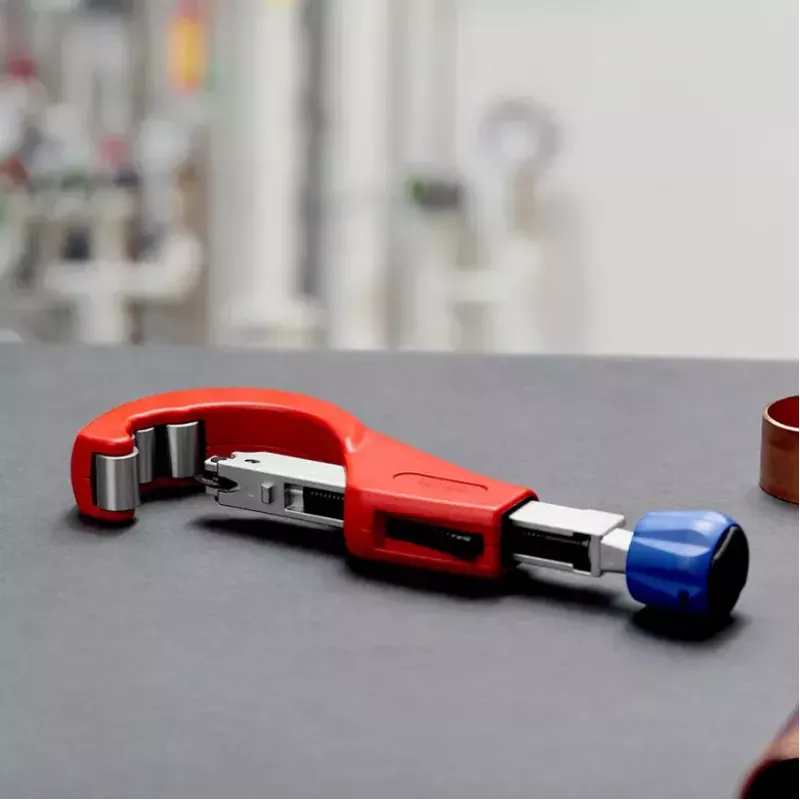 Rezačka rúr Knipex 90 31 03 BK vhodná na mosadz, meď, oceľ