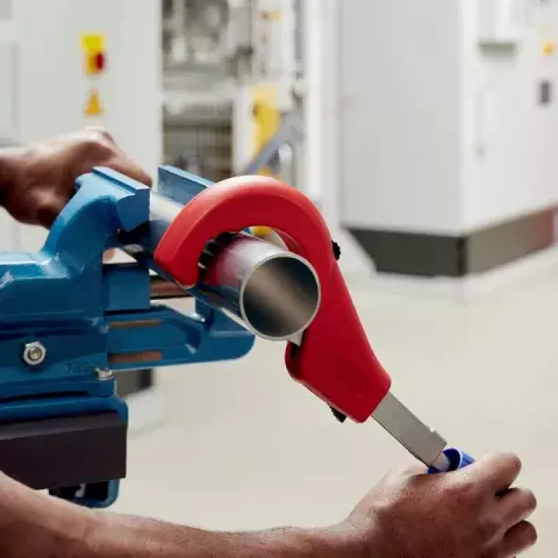 Rezačka rúr Knipex 90 31 03 BK vhodná na mosadz, meď, oceľ