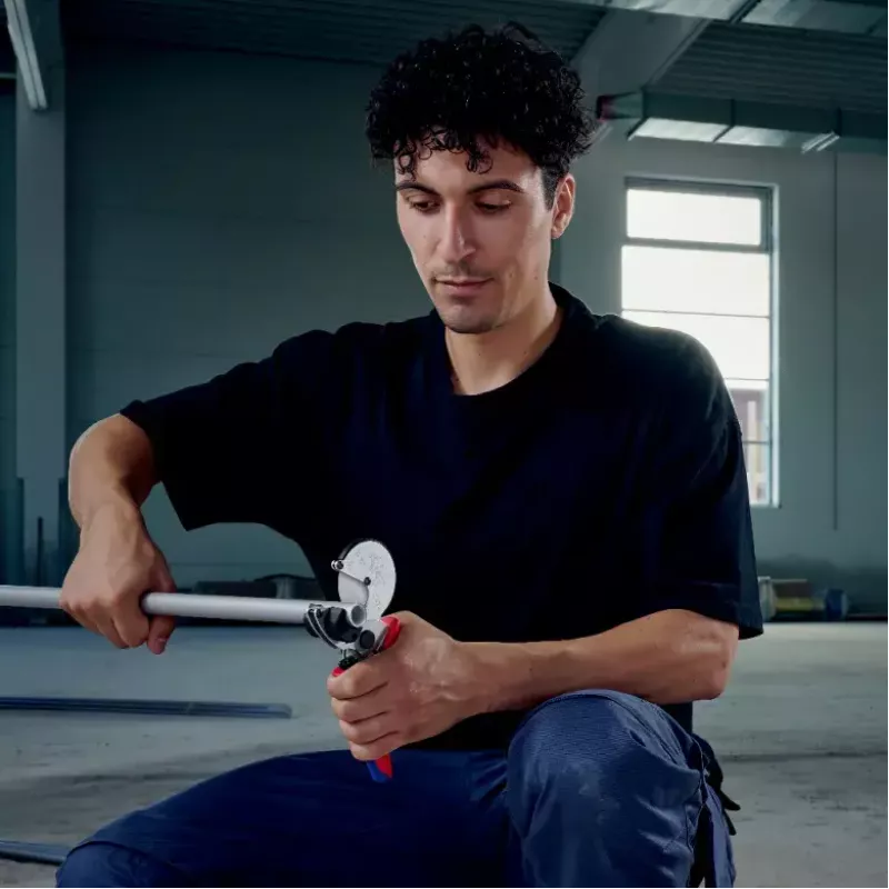 Knipex 90 25 25 rezač rúr na kompozitné a plastové rúry