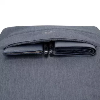 Batoh Rivacase 7567 43,9 cm (17,3
