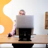 R-Go Tools stojan na notebook R-Go Riser Document, ergonomický, skladací a nastaviteľný stojan s držiakom dokumentov, čierny