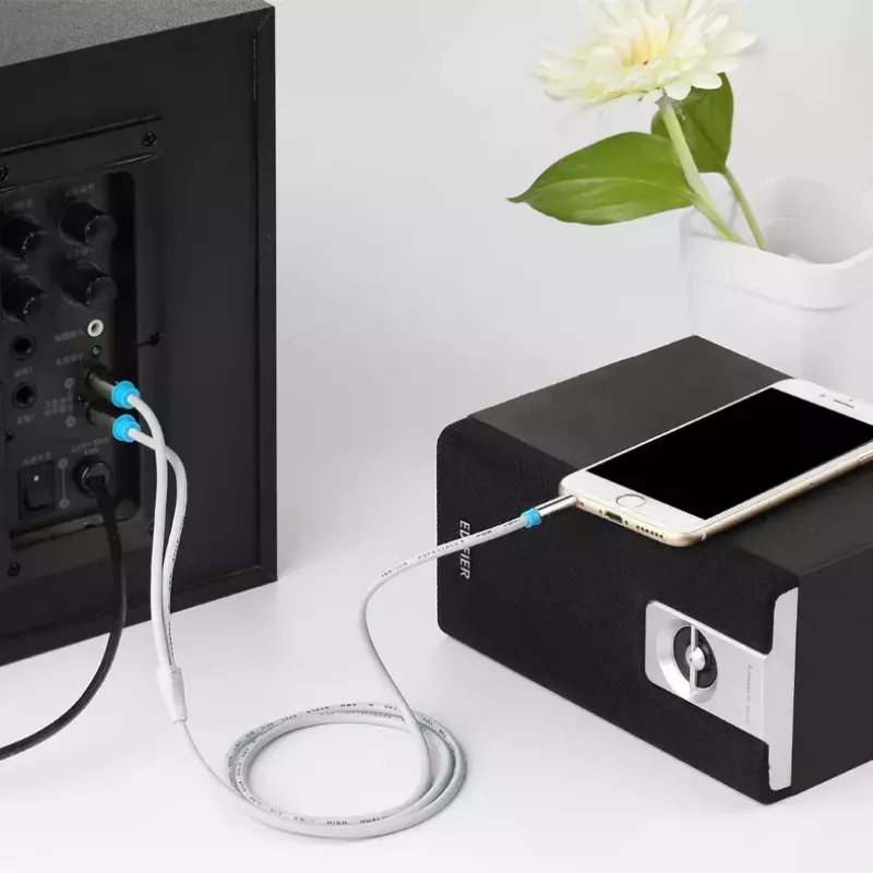 Audio kábel Vention 3,5 mm TRRS (konektor samec) na 2×RCA (konektor samec), 2 m, čierny