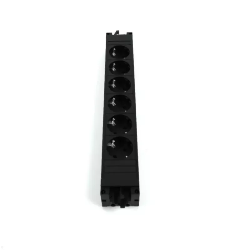 Bachmann STEP BASE 6-násobná zásuvková lišta GST18 6 zásuviek 250V 16A
