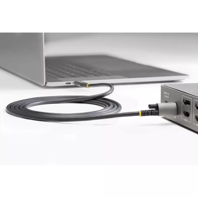 StarTech.com 1 m špičkový USB-C kábel so skrutkovacím zámkom 10 Gbit/s – USB 3.1/3.2 Gen 2 Type-C kábel – 100 W (5 A) Power-Delivery nabíjanie, DP-Alt režim – samostatný skrutkovací zámok, USB-C kábel na nabíjanie/synchronizáciu