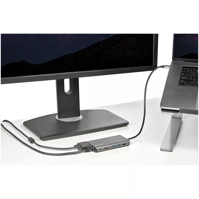 StarTech.com USB-C multiportový adaptér – USB-C mini cestovný dock s 4K HDMI alebo 1080p VGA – 3x USB 3.0 hub, SD, GbE, audio, 100W PD Pass-Through – prenosná dokovacia stanica pre notebook/tablet