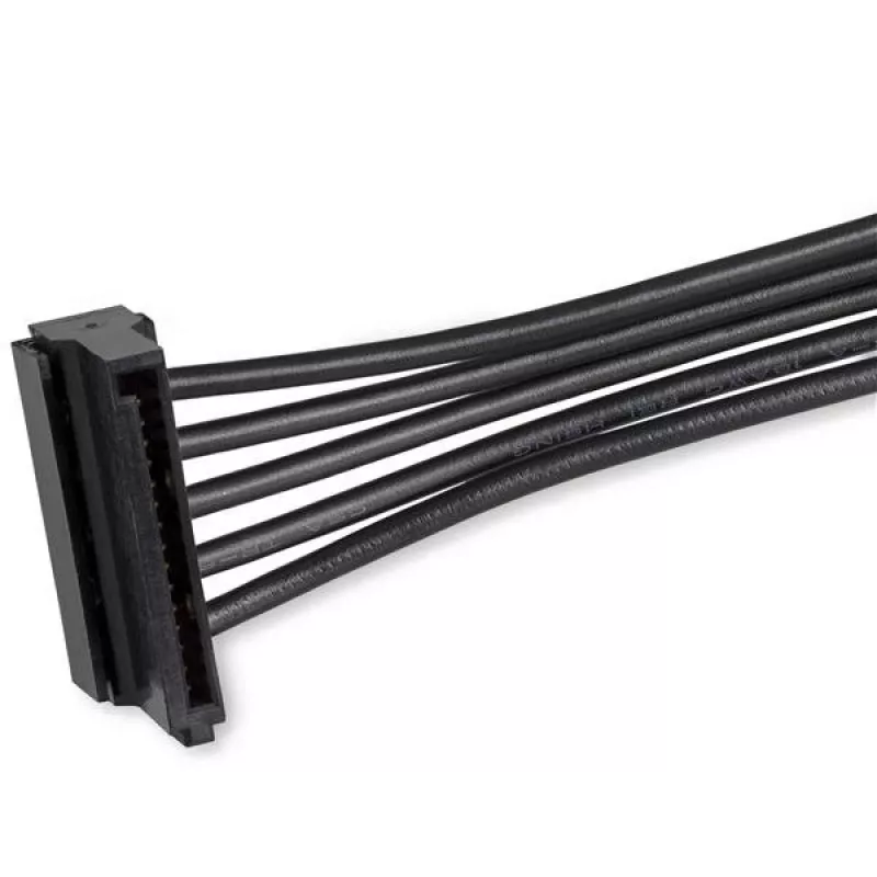 StarTech.com 4x SATA napájací rozbočovač (adaptérový kábel), SATA 15-pin, 4 x SATA, 0,4 m, samec, samica, čierny