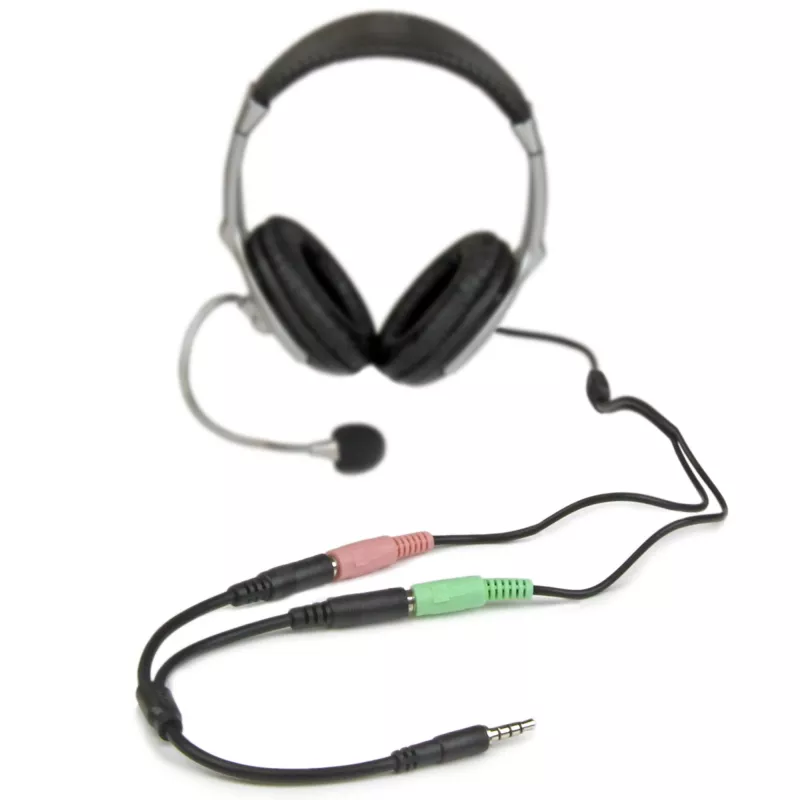 StarTech.com adaptér pre headset so samostatnými konektormi slúchadiel/mikrofónu – 3,5 mm 4-pólový na 2x 3-pólový 3,5 mm konektor samec/samica