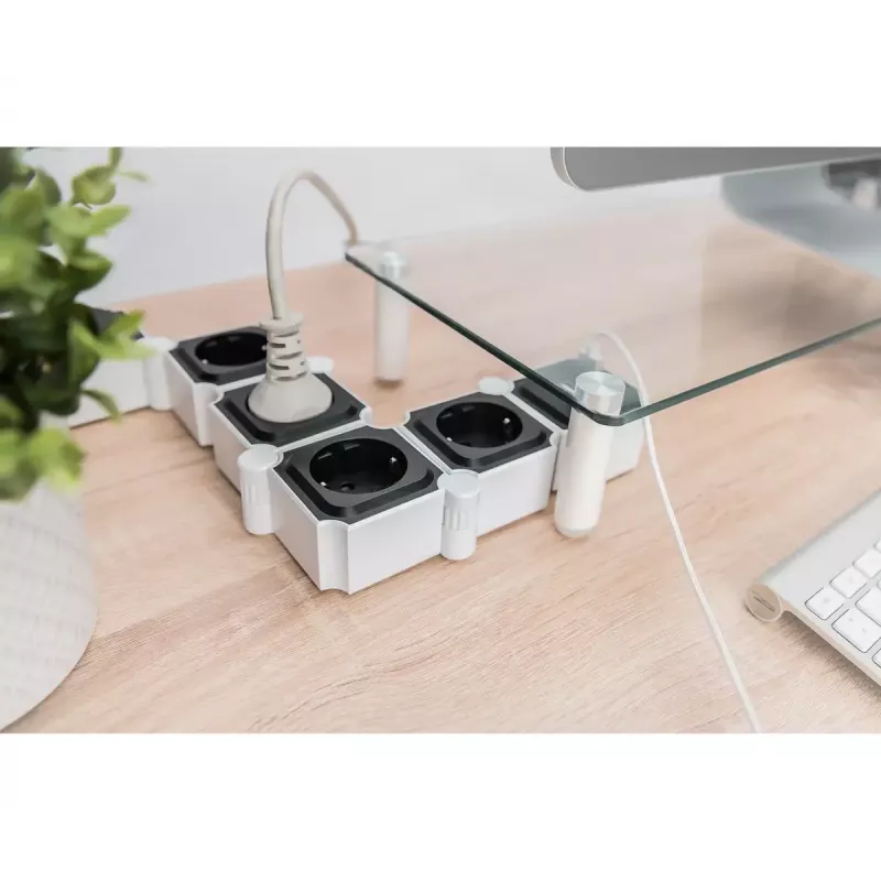Predlžovacia lišta Digitus flexibilná 4-násobná so 2 USB portami a vypínačom