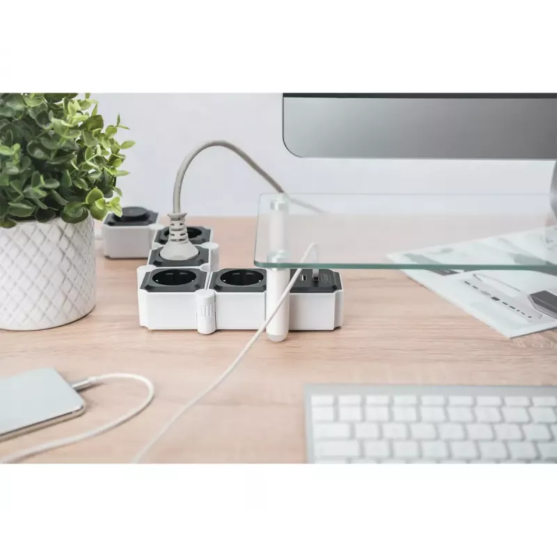 Predlžovacia lišta Digitus flexibilná 4-násobná so 2 USB portami a vypínačom