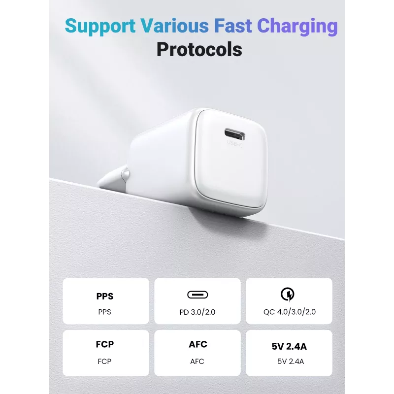 Interiérová nabíjačka Ugreen 15324 univerzálna biela AC 1 USB Type-C port