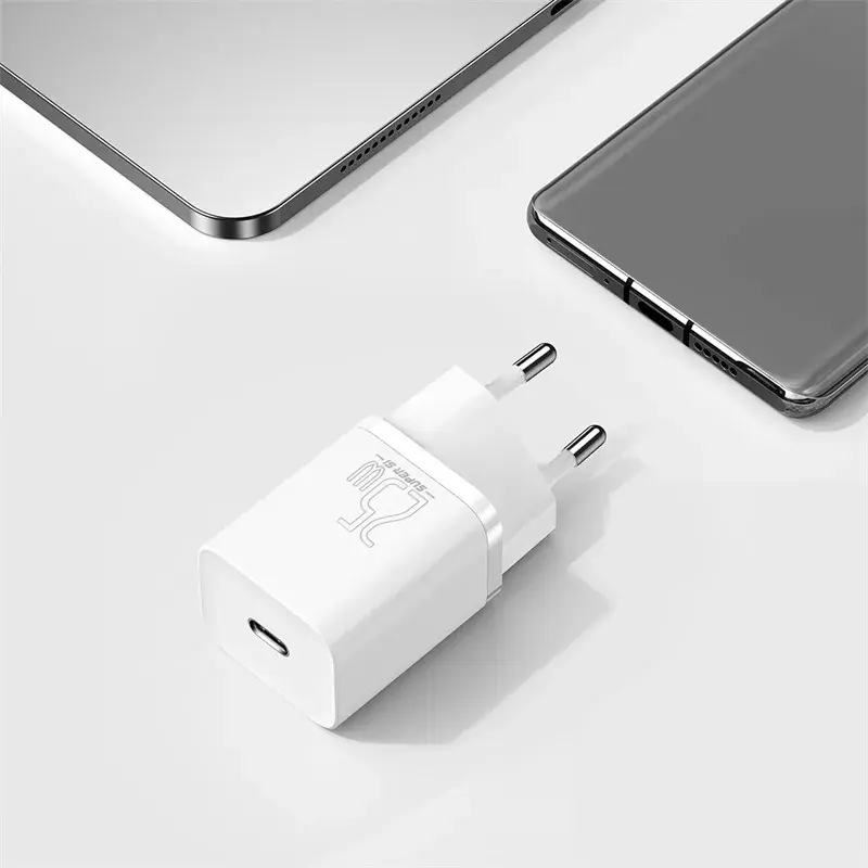 Baseus Super Si interiérová nabíjačka biela rýchlonabíjanie 12V 1xUSB-C