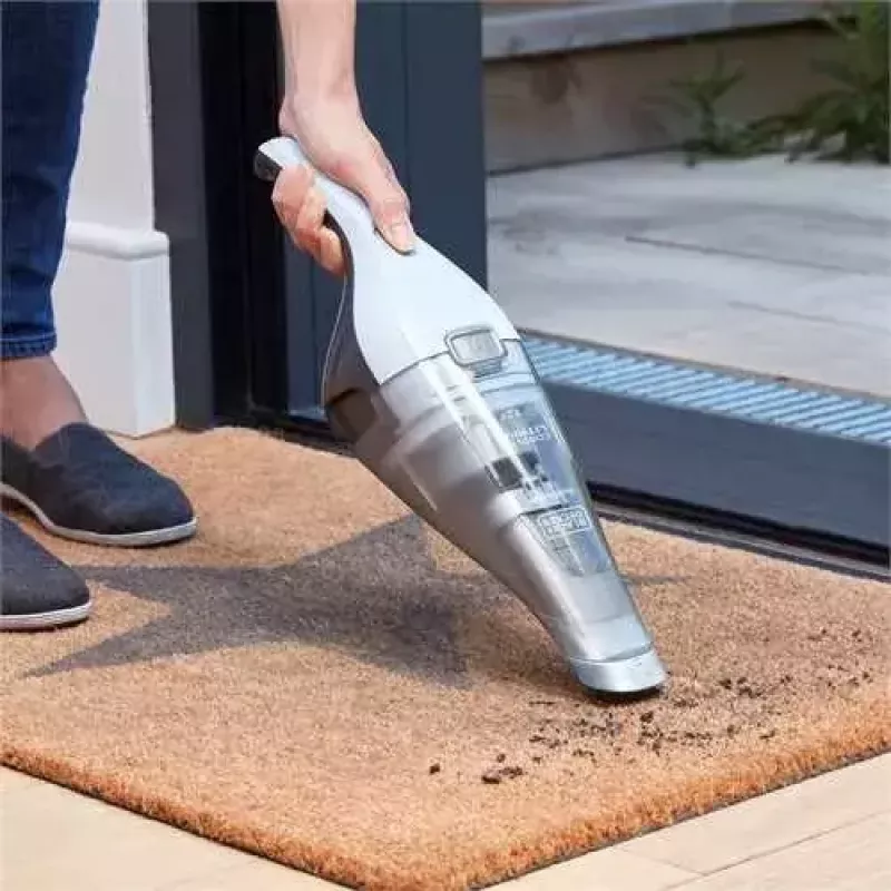 Ručný vysávač Black & Decker NVC215W