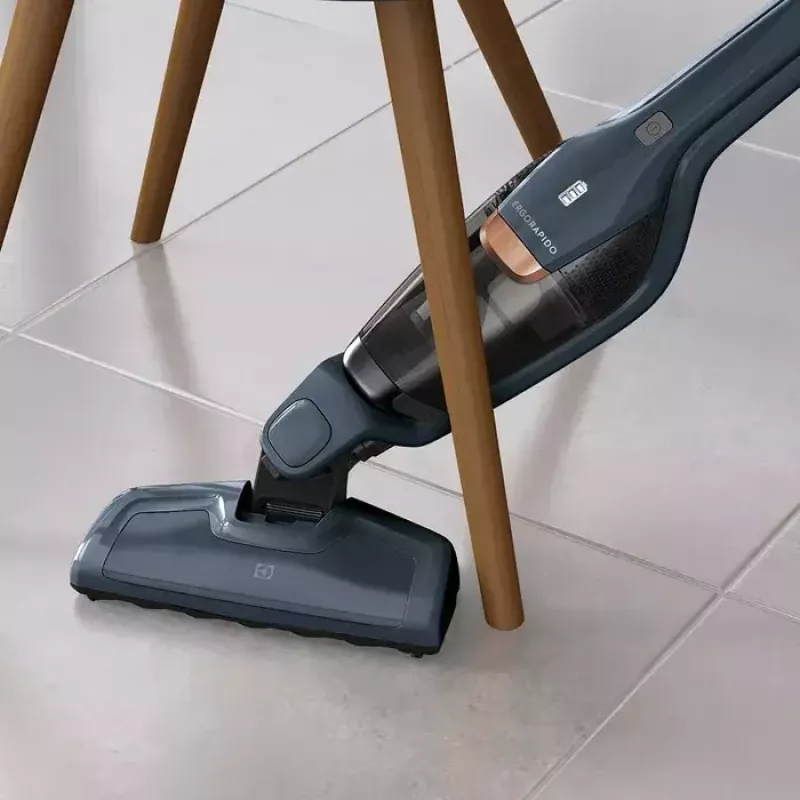 Electrolux EERC75DB 2-in-1 tyčový vysávač batéria suchý cyklón bez vrecka 0,5 l modrý 1,5 Ah