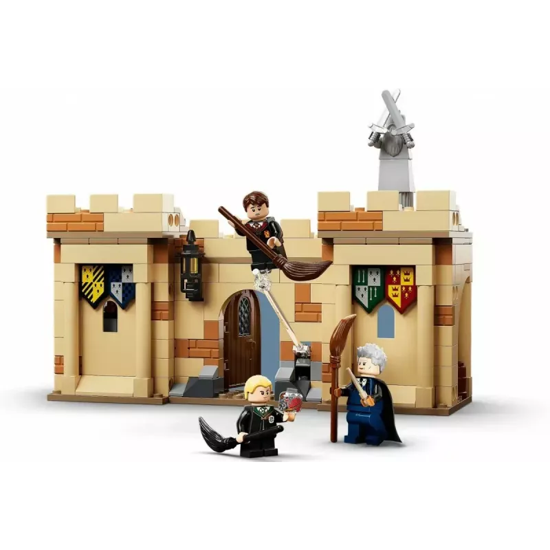 LEGO Harry Potter sada Hogwarts Prvá hodina lietania 76395 s minifigúrkami Harryho a Draca