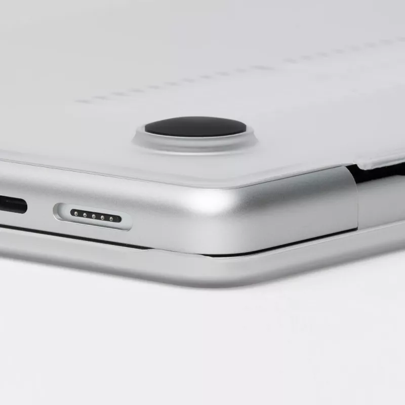Puzdro ZAGG Hardshell pre MacBook Air 13 palcov (M2/M3), priehľadné