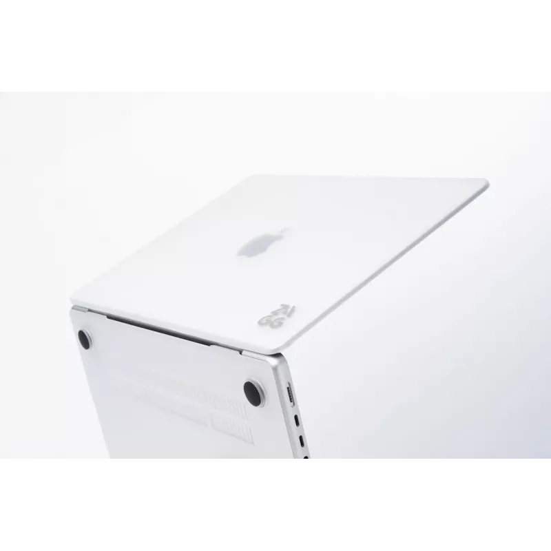 Pevné puzdro Zagg pre MacBook Pro 16 M3/M2/M1 Clear – transparentné ochranné puzdro