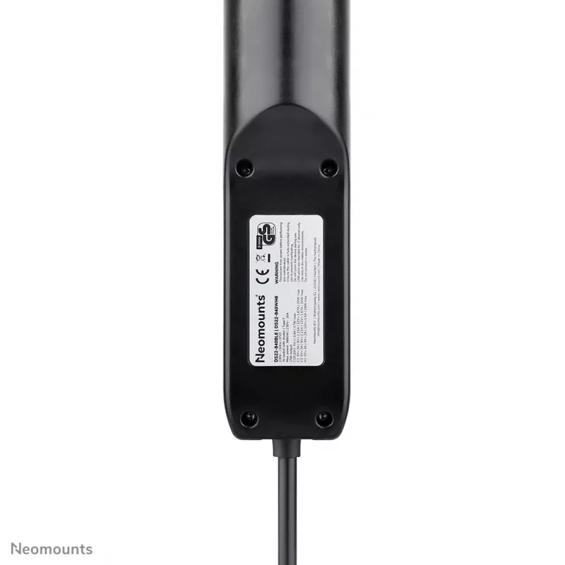 Neomounts DS22-840BL6 stolová zásuvka so svorkou a USB-C a USB-A konektormi – rýchle nabíjanie
