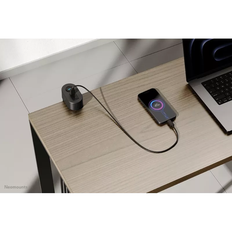 Neomounts DS22-840BL6 stolová zásuvka so svorkou a USB-C a USB-A konektormi – rýchle nabíjanie