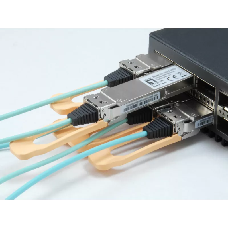 LevelOne AOC-0502 Sieťový transceiver modul Optické vlákno 103100 Mbit/s QSFP28 850 nm
