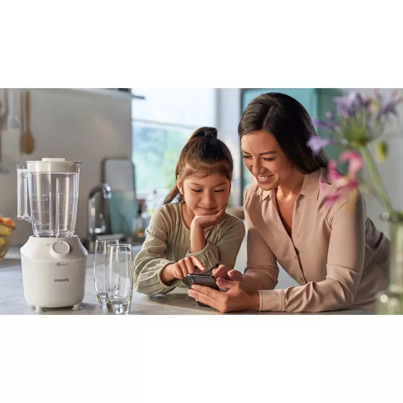 Stolový mixér Philips HR2041/00 — 450 W, 1,9 L plastová nádoba, nože z nehrdzavejúcej ocele, biela
