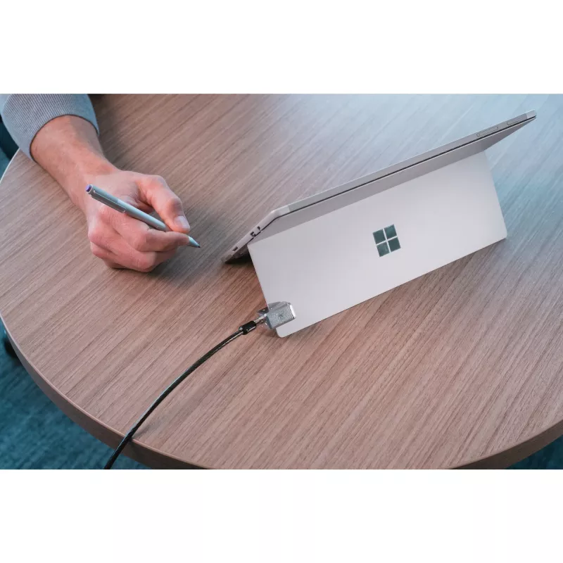 Kensington kľúčový káblový zámok pre Surface Pro a Surface Go, 1,8 m, Kensington, kľúč, uhlíková oceľ, čierny, strieborný