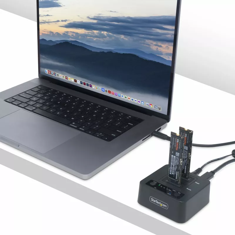 StarTech.com M2-HDD-DUPLICATOR-N1 samostatný duplikátor 1:1 a dok pre disky M.2 NVMe (PCIe), až 90 GB/min, USB-C 20 Gbps, dvojslotový, v súlade s TAA
