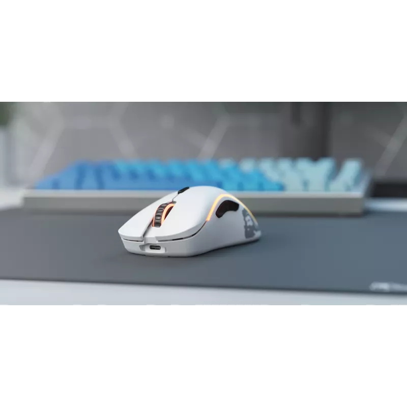 Glorious Gaming Glorious Model D Wireless - matná biela, pravá ruka, RF Wireless, 19000 DPI, biela