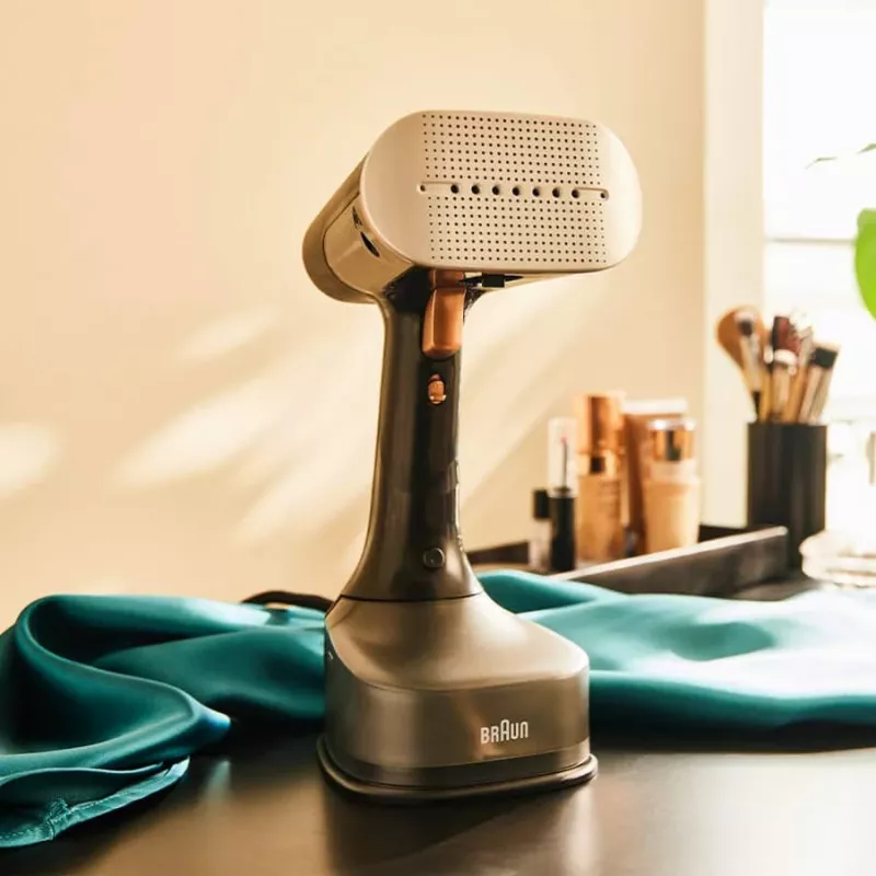 Braun QuickStyle 7 GS7077BK ručný parný hladič