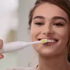 Vibračná zubná kefka Silk'n ToothWave - biela