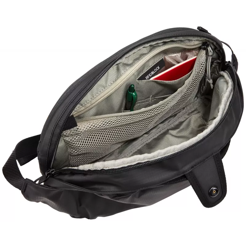 Thule Tact TACTWP05 - čierna polyester chlapec cez rameno taška