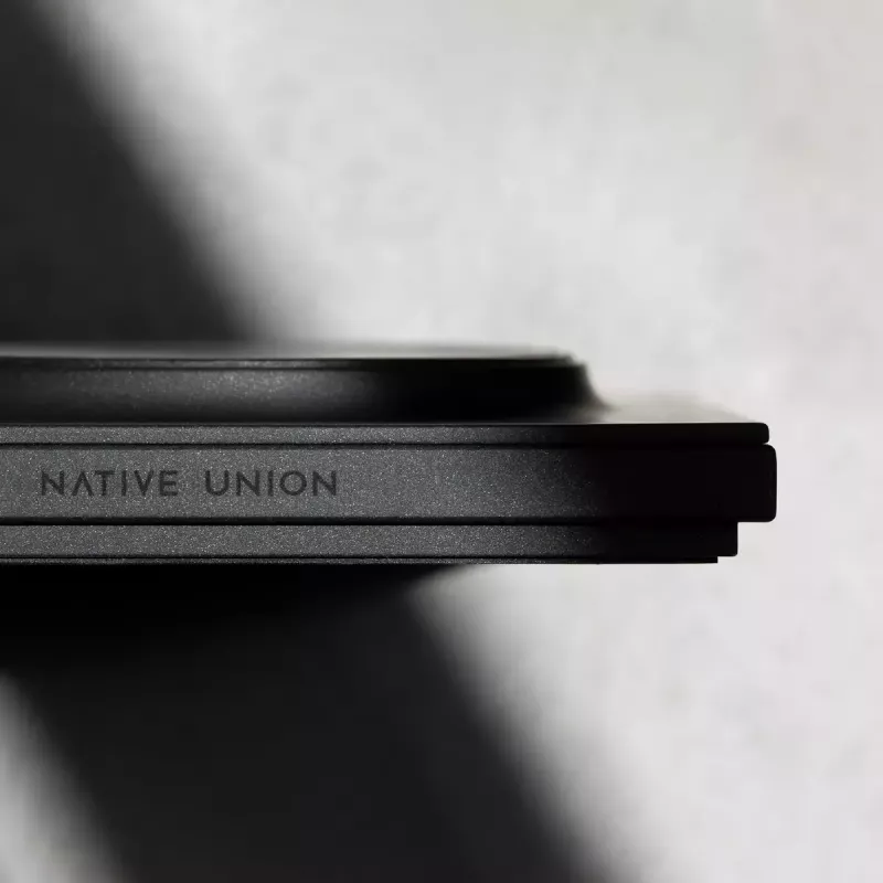 Napájací zdroj pre prenosné zariadenia native union Drop čierny, farba čierny