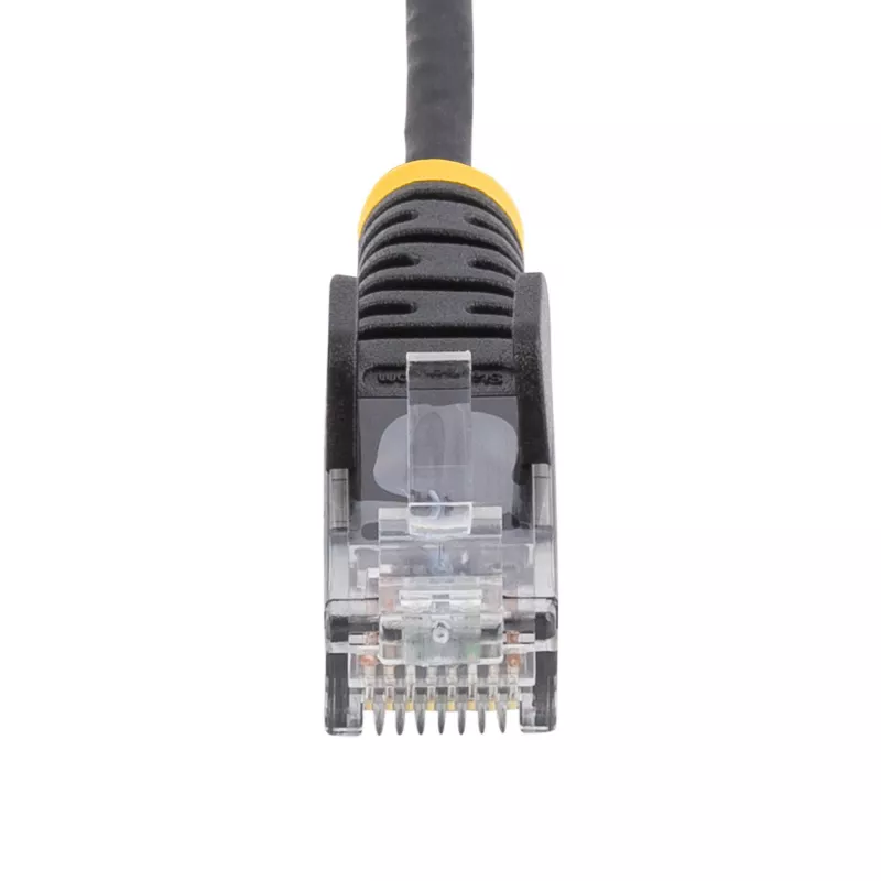StarTech.com 1,5 m CAT6 kábel – tenký – RJ45 konektory samec s poistkou – čierny
