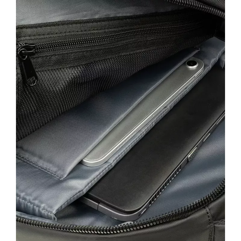 Voľnočasový batoh Tucano Marte Gravity čierny textil