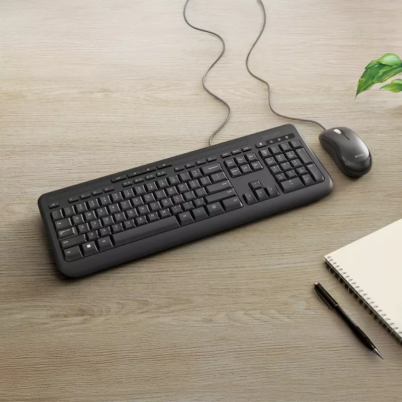 Incase Designed by Microsoft Wired Desktop 600 klávesnica myš v cene univerzálna USB QWERTY talianska čierna