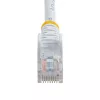 StarTech.com Cat5e ethernetový patch kábel s RJ45 konektormi bez západky – 7 m, biely