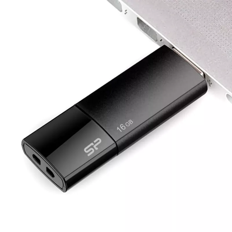 USB kľúč Silicon Power 16 GB USB Type-A 2.0 Ultima U05