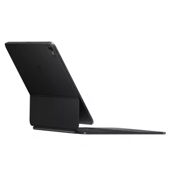 Apple Magic Keyboard pre iPad Pro 13 palcov M4 švédska čierna bezdrôtová QWERTY