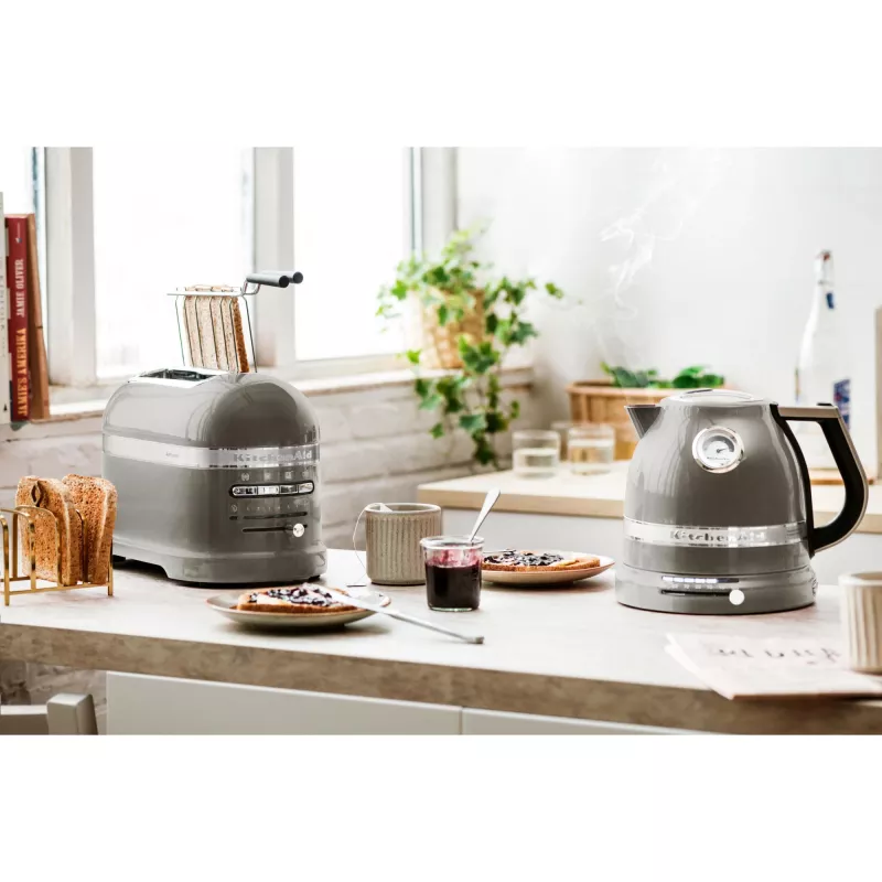 Elektrická kanvica KITCHENAID 5KEK1522EMS — 1,5 l, 2400 W, nerez, 7 nastavení teploty